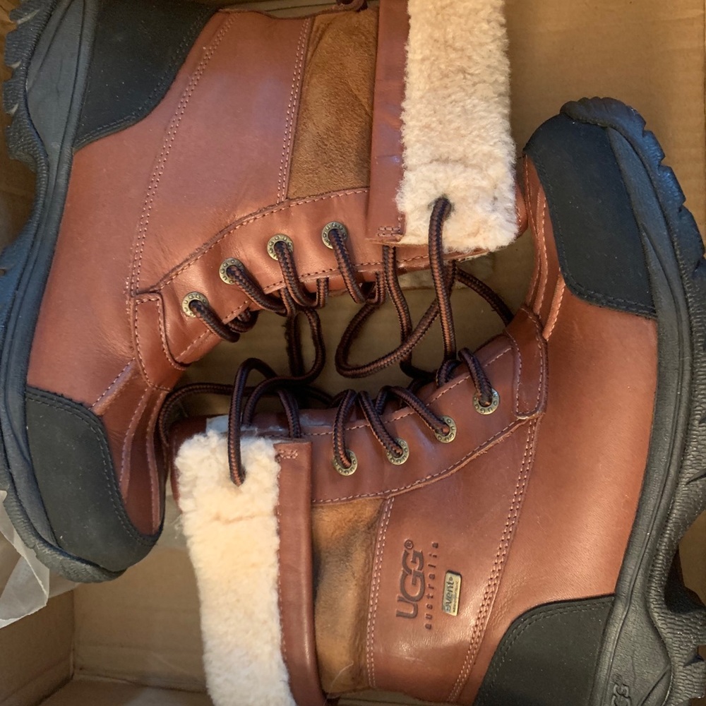 Uggs size 4